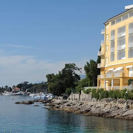 Remisens Premium Ambasador Hotel 4*